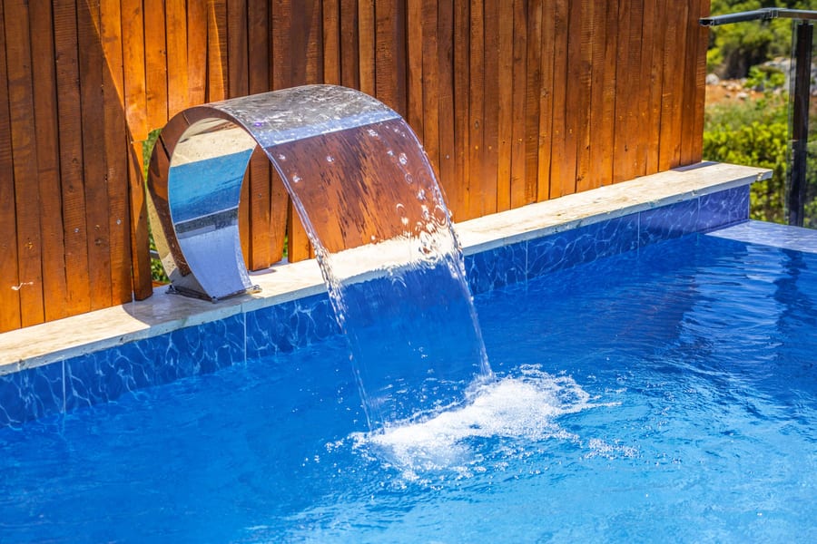 7 Warning Signs Your Pool Equipment Is About to Fail